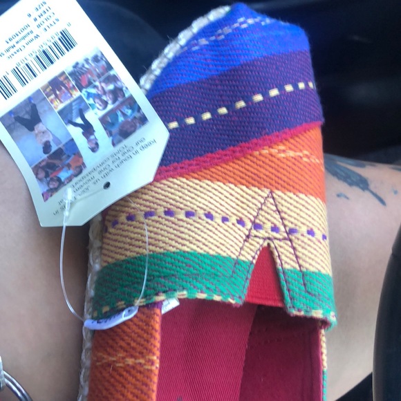 Shoes - Picture 3 of 4